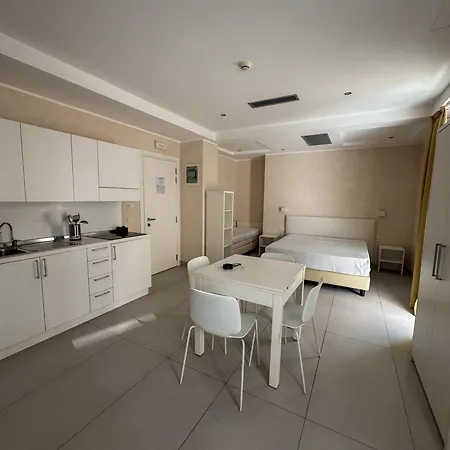 White Suite & Apartments-2